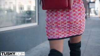 Zoe Bloom élvezi ha análba reszelik