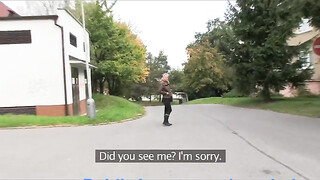 Világos Szőke tini bige a raktárban dug
