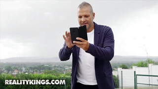 Reality Kings - Cherry Kiss hátsó bejárata durván megbaszva