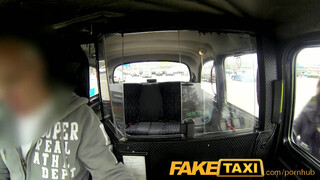 FakeTaxi - a kicsike lopós barna kisasszony megbánja amit tett