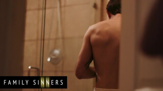 Family Sinners - Alexis Fawx a méretes mellű nevelő anya