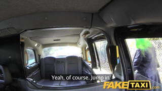 Fake Taxi zöld hajú hölgyemény segglyuka kúrható