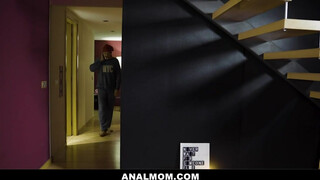 Canela Skin ánusza keményen meghágva - Anal mom