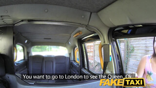 FakeTaxi - Latina csaj szexel a taxissal