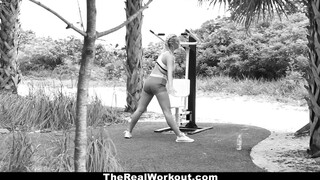 TheRealWorkout - Fitnesz vlogger és a méretes kuki esete