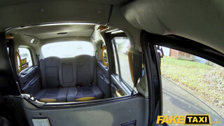 Fake Taxi - Victoria Summers megkúrva a taxiban