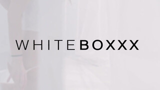 WhiteBoxxx - Tiffany Tatum magyar lány megosztja a barátját