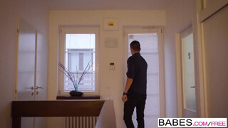 Babes - Paula Shy a hatalmas tőgyes hölgyemény