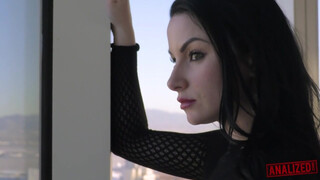 análized - Veruca James popójába barna kárót nyomnak be