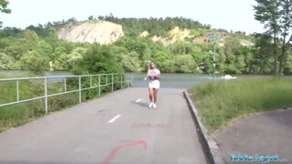 Public Agent - Hatalmas csöcsű szép seggű kiscsaj