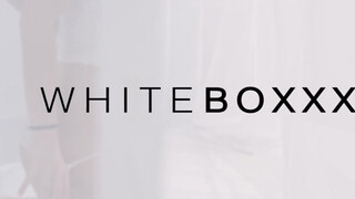 WHITEBOXXX - Tini hölgyemény játszik a puncijával