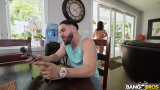 BANGBROS - Crystal Chase a nagy didkós spanyol picsa