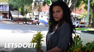 Aranyos csoki milf selena gomez mélyen kefélve latin amerikai pinában