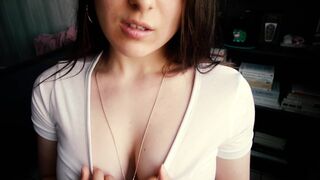 Tini amatőr barna hajú hatalmas kannás csaj asmr relax kefélése