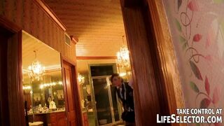 Finom kaland a Life Selector világában: Vad fősulis lányok legelső élményei Isis Taylorral és barátnőivel anális hármasban